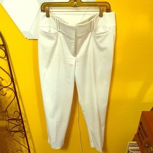 Like New White Gibson Latimer White Crops